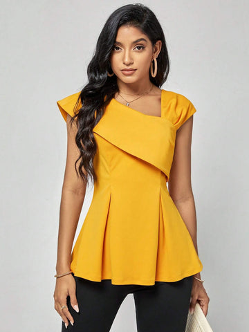 EMERY ROSE Solid Fold Pleated Detail Asymmetrical Neck Tee EMERY ROSE Solid Fold Pleated Detail Asymmetrical Neck Tee