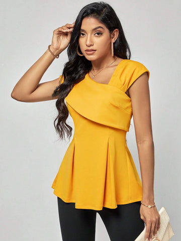 EMERY ROSE Solid Fold Pleated Detail Asymmetrical Neck Tee EMERY ROSE Solid Fold Pleated Detail Asymmetrical Neck Tee