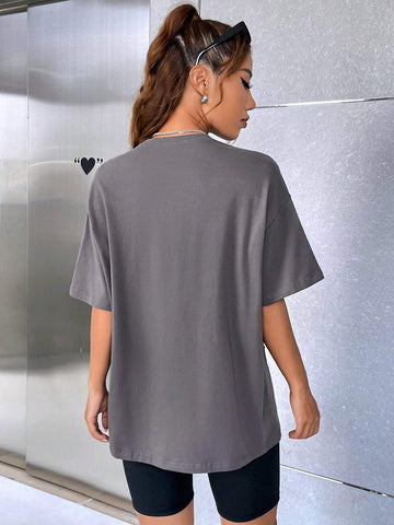 EZwear Car & Letter Graphic Drop Shoulder Tee EZwear Car & Letter Graphic Drop Shoulder Tee