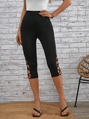 EMERY ROSE Criss Cross Side Capri Leggings EMERY ROSE Criss Cross Side Capri Leggings