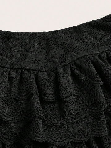 ICON Contrast Lace Ruffle Trim Shorts ICON Contrast Lace Ruffle Trim Shorts