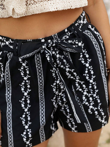 Anewsta Black & White Striped Belted Lace Hem Shorts Anewsta Black & White Striped Belted Lace Hem Shorts