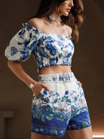 Anewsta Women's Fashionable Allover Print Belted Shorts With O-Ring And Pockets Design Anewsta Women's Fashionable Allover Print Belted Shorts With O-Ring And Pockets Design