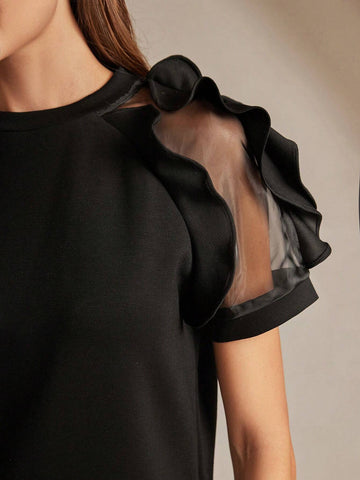 Women's Round Neck Ruffle Trim Fitted Elegant Charming Short Sleeve T-Shirt Women's Round Neck Ruffle Trim Fitted Elegant Charming Short Sleeve T-Shirt