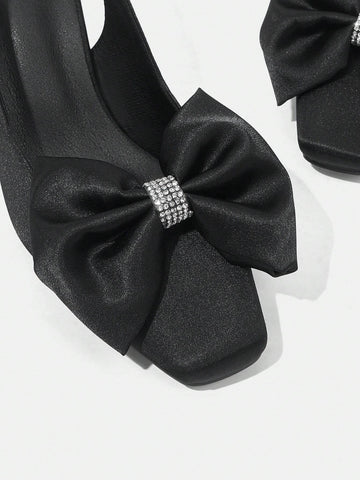 New Arrival Elegant Buterfly Knot Chunky Heel Shoes With Rhinestone Detailing New Arrival Elegant Buterfly Knot Chunky Heel Shoes With Rhinestone Detailing