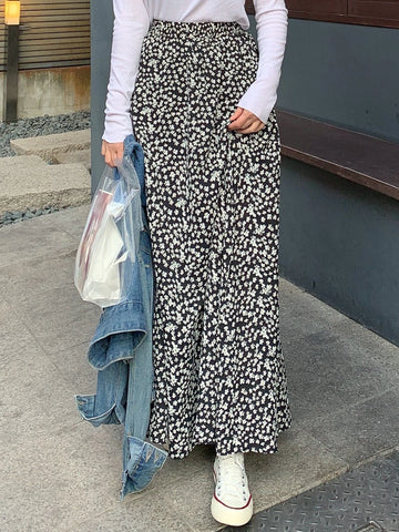 DAZY Ditsy Floral Print Skirt DAZY Ditsy Floral Print Skirt