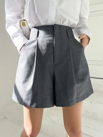 DAZY Slant Pocket Fold Pleated Wide Leg Shorts DAZY Slant Pocket Fold Pleated Wide Leg Shorts