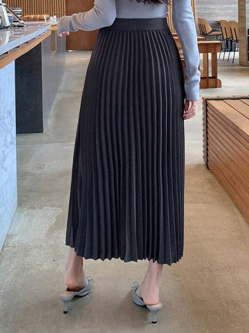 DAZY Solid Color Pleated Skirt DAZY Solid Color Pleated Skirt
