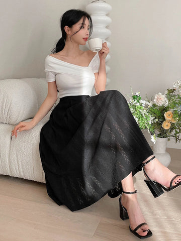 DAZY Solid High Waist Flared Skirt DAZY Solid High Waist Flared Skirt