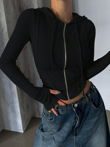 Women's Outdoor Style Fitted Hooded T-Shirt With Zipper Detail Women's Outdoor Style Fitted Hooded T-Shirt With Zipper Detail
