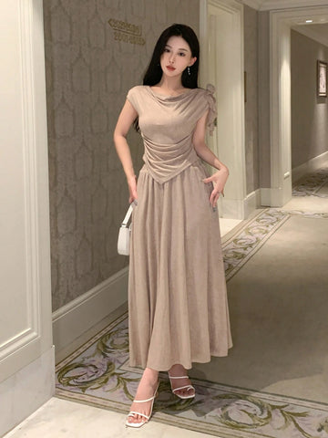DAZY Women's Solid Color Pleated Asymmetric Hem T-Shirt And Skirt Set DAZY Women's Solid Color Pleated Asymmetric Hem T-Shirt And Skirt Set