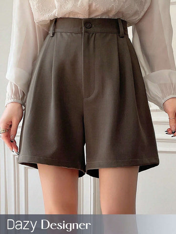 Dazy Designer Ladies' Simple Solid Color Pleated Shorts With A Sense Of Design Dazy Designer Ladies' Simple Solid Color Pleated Shorts With A Sense Of Design