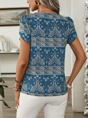 EMERY ROSE Women's Printed V-Neck Shirt For Summer EMERY ROSE Women's Printed V-Neck Shirt For Summer