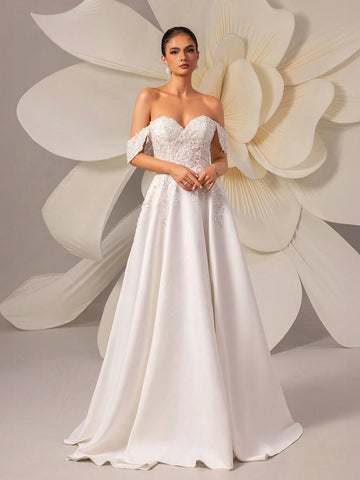 Elegant Lace Embroidery Off Shoulder Wedding Dress With Train Elegant Lace Embroidery Off Shoulder Wedding Dress With Train