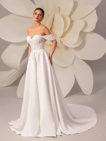 Elegant Lace Embroidery Off Shoulder Wedding Dress With Train Elegant Lace Embroidery Off Shoulder Wedding Dress With Train