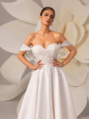 Elegant Lace Embroidery Off Shoulder Wedding Dress With Train Elegant Lace Embroidery Off Shoulder Wedding Dress With Train
