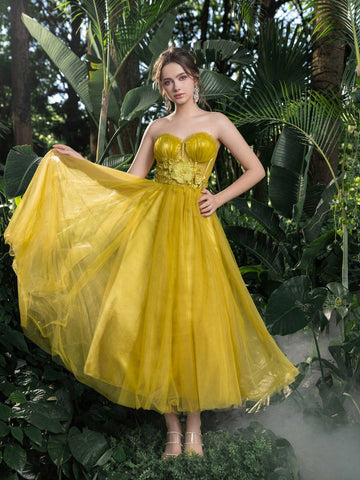 Elegant Lace Up Back Floral Applique Bodice Strapless Homecoming Party Dress Elegant Lace Up Back Floral Applique Bodice Strapless Homecoming Party Dress