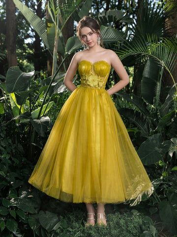 Elegant Lace Up Back Floral Applique Bodice Strapless Homecoming Party Dress Elegant Lace Up Back Floral Applique Bodice Strapless Homecoming Party Dress