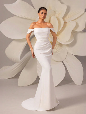 Elegant Simple Off Shoulder Pleated Bodycon Mermaid Wedding Dress With Small Trailing Elegant Simple Off Shoulder Pleated Bodycon Mermaid Wedding Dress With Small Trailing