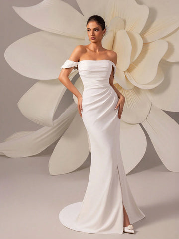 Elegant Simple Off Shoulder Pleated Bodycon Mermaid Wedding Dress With Small Trailing Elegant Simple Off Shoulder Pleated Bodycon Mermaid Wedding Dress With Small Trailing