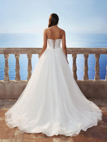 Elegant Victoria Sequin Floral Lace Embroidered Off-The-Shoulder Hollow Crop Top & Fish Bone Romantic Tulle Puff Skirt Train Wedding Dress Elegant Victoria Sequin Floral Lace Embroidered Off-The-Shoulder Hollow Crop Top & Fish Bone Romantic Tulle Puff Skirt Train Wedding Dress