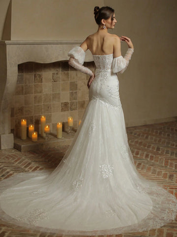 Floral Appliques Mesh Overlay Tube Wedding Dress Floral Appliques Mesh Overlay Tube Wedding Dress