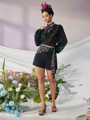 Frida Kahlo Designer VERO DIAZ Floral & Butterfly Print Tie Waist Bow Shorts Frida Kahlo Designer VERO DIAZ Floral & Butterfly Print Tie Waist Bow Shorts