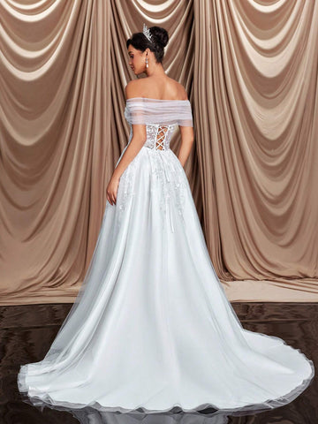 Glamrae Elegant, Gorgeous And Luxurious One-Shoulder Embroidered Lace Appliqué Stitching Mesh Pleated Large Hem And Tail Suitable For Wedding Events But Also Party Vacation Honeymoon Wedding Dress Glamrae Elegant, Gorgeous And Luxurious One-Shoulder Embroidered Lace Appliqué Stitching Mesh Pleated Large Hem And Tail Suitable For Wedding Events But Also Party Vacation Honeymoon Wedding Dress