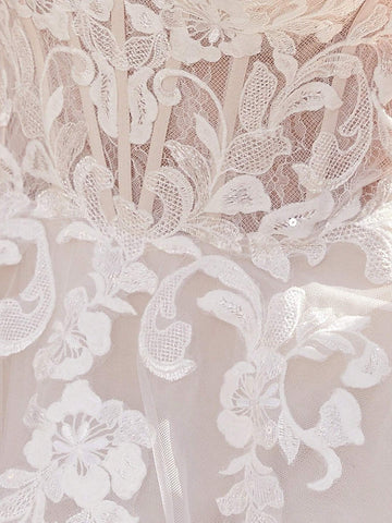 Glittering Sequin Embroidery Patchwork Train Spaghetti Strap Wedding Dress Glittering Sequin Embroidery Patchwork Train Spaghetti Strap Wedding Dress