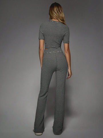 MISSGUIDED High Neck Short Sleeve Striped Fitted Baby T-Shirt & Flared Leggings Co-Ord Set MISSGUIDED High Neck Short Sleeve Striped Fitted Baby T-Shirt & Flared Leggings Co-Ord Set