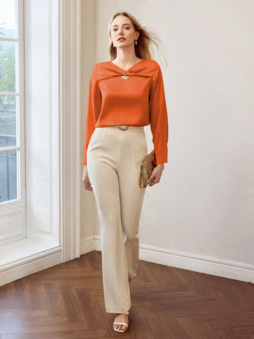 MOTF PREMIUM CUT OUT RING DETAIL BLOUSE MOTF PREMIUM CUT OUT RING DETAIL BLOUSE