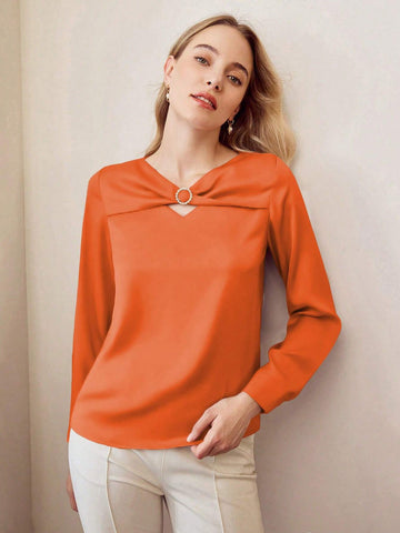 MOTF PREMIUM CUT OUT RING DETAIL BLOUSE MOTF PREMIUM CUT OUT RING DETAIL BLOUSE