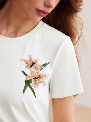 MOTF PREMIUM EMBROIDERY FLORAL PATTERN SHORT SLEEVE TEE MOTF PREMIUM EMBROIDERY FLORAL PATTERN SHORT SLEEVE TEE