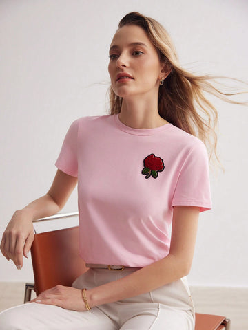 MOTF PREMIUM FLORAL PATCHED DETAIL TEE MOTF PREMIUM FLORAL PATCHED DETAIL TEE