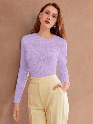 MOTF PREMIUM SOLID TEXTURED PEARL PIN DETAIL SLIM FIT TEE MOTF PREMIUM SOLID TEXTURED PEARL PIN DETAIL SLIM FIT TEE