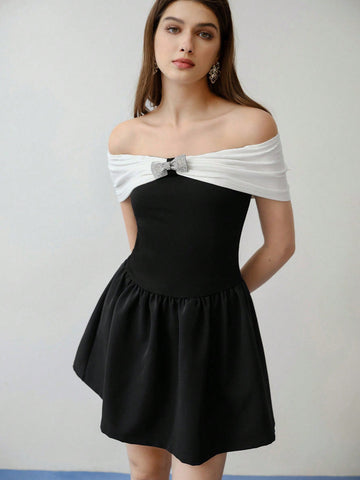 MOTF STUDIO COLORBLOCK OFF SHOULDER SHORT DRESS MOTF STUDIO COLORBLOCK OFF SHOULDER SHORT DRESS