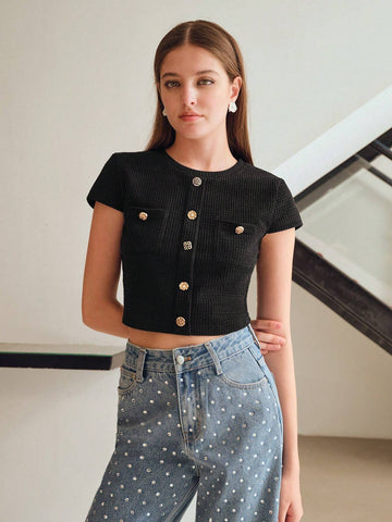 MOTF STUDIO GOLD BUTTON DETAIL PATCH POCKET TEXTURED CROP TEE MOTF STUDIO GOLD BUTTON DETAIL PATCH POCKET TEXTURED CROP TEE