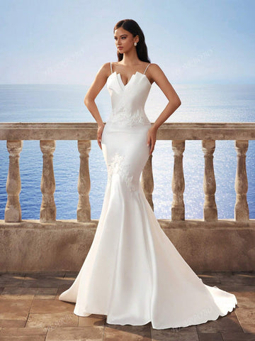 New Satin Sexy Spaghetti Strap V-Neck Fitted Fishtail Trailing Wedding Dress White New Satin Sexy Spaghetti Strap V-Neck Fitted Fishtail Trailing Wedding Dress White
