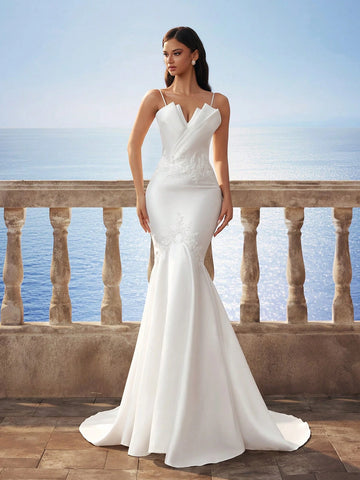 New Satin Sexy Spaghetti Strap V-Neck Fitted Fishtail Trailing Wedding Dress White New Satin Sexy Spaghetti Strap V-Neck Fitted Fishtail Trailing Wedding Dress White