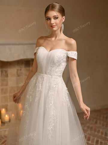 Off The Shoulder Elegant Wedding Dress With Solid Color Embroidery Applique Mesh Tulle Ball Gown Off The Shoulder Elegant Wedding Dress With Solid Color Embroidery Applique Mesh Tulle Ball Gown