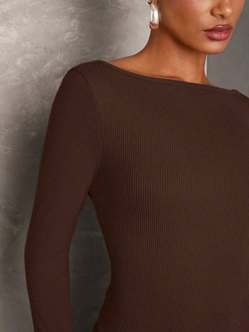 Women's Burgundy Solid Minimalist Sexy Backless Bodysuit With Boat Neck & Long Sleeve Women's Burgundy Solid Minimalist Sexy Backless Bodysuit With Boat Neck & Long Sleeve