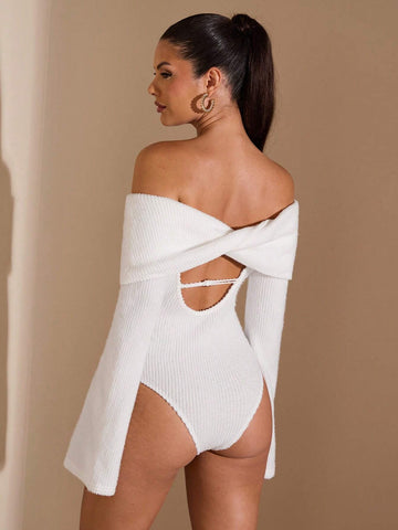 Women's Winter White Plush Flare Sleeve Off Shoulder Twist Collar Hollow Back Sexy Elegant Sweet Romper, Suitable For Romantic Dates, Autumn/Winter Warm Layering, Holiday Party, Christmas, Thanksgiving Women's Winter White Plush Flare Sleeve Off Shoulder Twist Collar Hollow Back Sexy Elegant Sweet Romper, Suitable For Romantic Dates, Autumn/Winter Warm Layering, Holiday Party, Christmas, Thanksgiving