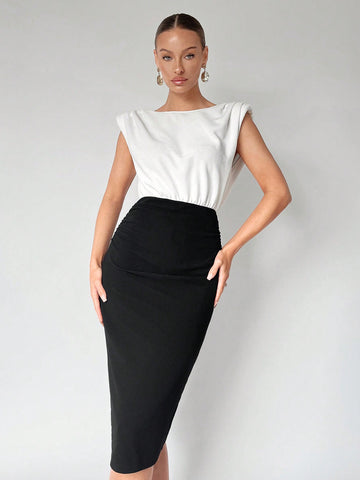 BIZwear Women's Color Block Bodycon Dress With Padded Shoulder And Pleats BIZwear Women's Color Block Bodycon Dress With Padded Shoulder And Pleats