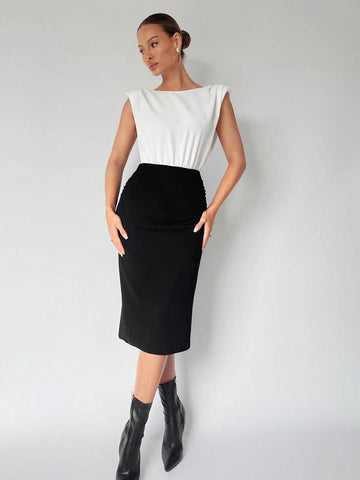 BIZwear Women's Color Block Bodycon Dress With Padded Shoulder And Pleats BIZwear Women's Color Block Bodycon Dress With Padded Shoulder And Pleats