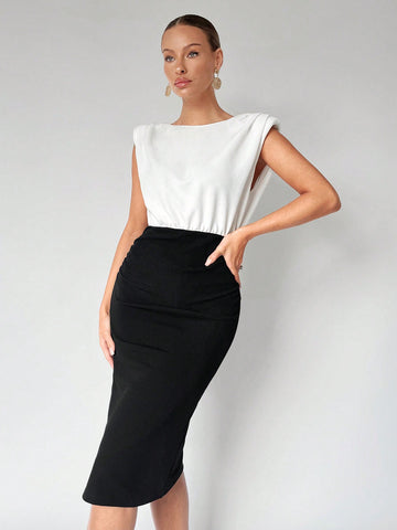 BIZwear Women's Color Block Bodycon Dress With Padded Shoulder And Pleats BIZwear Women's Color Block Bodycon Dress With Padded Shoulder And Pleats