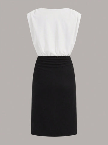 BIZwear Women's Color Block Bodycon Dress With Padded Shoulder And Pleats BIZwear Women's Color Block Bodycon Dress With Padded Shoulder And Pleats