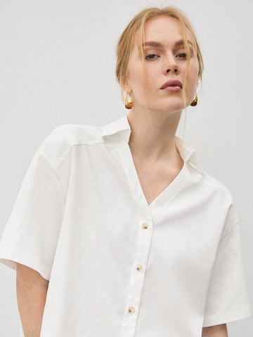 Women's V-Neck Shirt & Tie Waist Shorts Set Women's V-Neck Shirt & Tie Waist Shorts Set