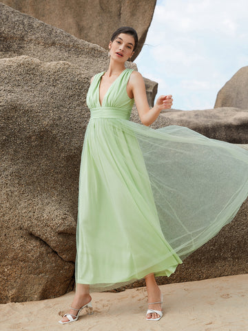 1pc Plunging Neck Ruched Bust Mesh Overlay Bridesmaid Dress 1pc Plunging Neck Ruched Bust Mesh Overlay Bridesmaid Dress