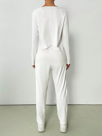 V-Neck Solid Color Casual Long Sleeve Jumpsuit With Pockets V-Neck Solid Color Casual Long Sleeve Jumpsuit With Pockets