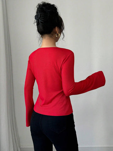 1pc Women's Elegant Buttoned Flared Sleeve Form-Fitting Long Sleeve T-Shirt In Red 1pc Women's Elegant Buttoned Flared Sleeve Form-Fitting Long Sleeve T-Shirt In Red